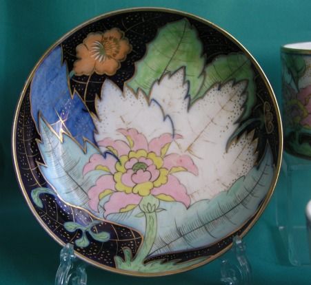 A Rare Coalport Porcelain Trio, Pattern 557, c.1810