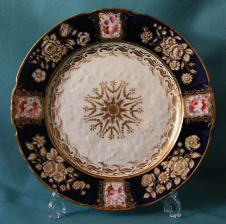 A Coalport dessert plate pattern 988 c.1820-25