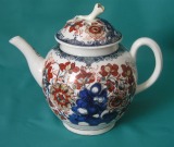 A Worcester Porcelain Teapot c.1770