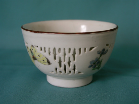 London decorated chinese porcelain bowl c.1755-65