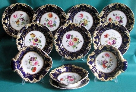 A Part Machin Porcelain Dessert Set Pattern 733, c.1825 A Part Machin Porcelain Dessert Set Pattern 733, c.1825