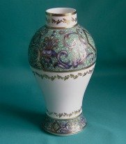 An 18th Century Porcelain Tea Caddy (possibly English)