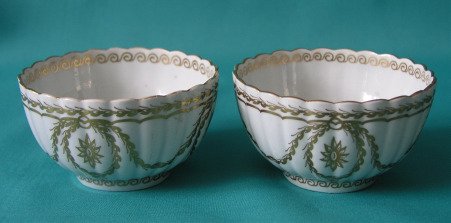Two Worcester Tea bowls c.1775 Two Worcester Tea bowls c.1775